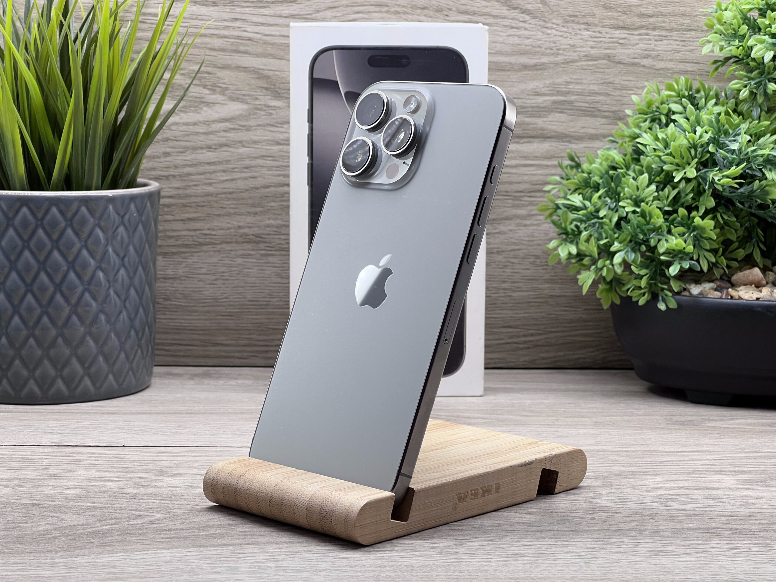 Hibátlan iPhone 16 Pro Max Natural Titanium 256GB 2 ÉV Garanciával Számlával