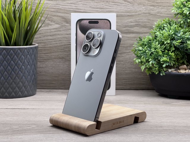 Hibátlan iPhone 15 Pro Natural Titanium 256GB 2 ÉV Garanciával Számlával Aksi 100%