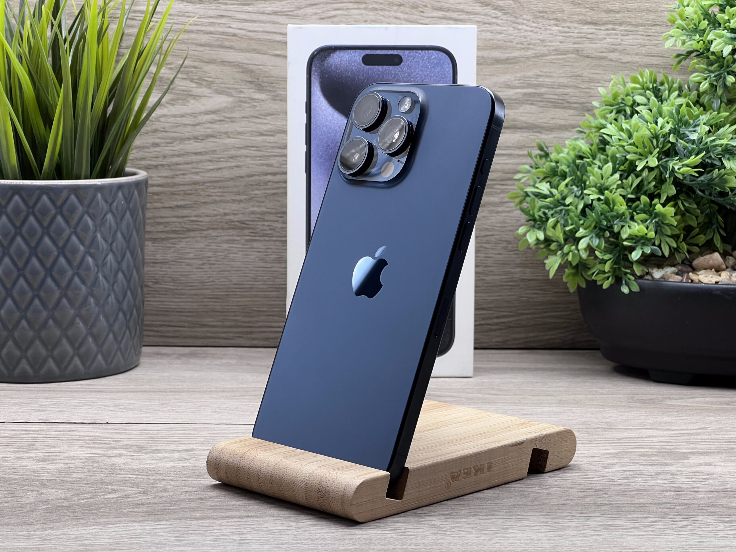 Hibátlan iPhone 15 Pro Max Blue Titanium 256GB 2 ÉV Garanciával Számlával