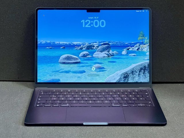 Apple MacBook Air 2022 M2 13