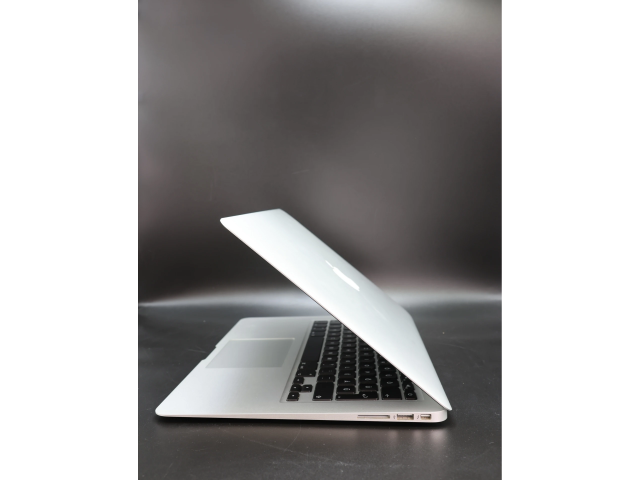 Apple MacBook Air 13″ 2017 i5 128 GB Silver 100% akku - 12 HÓ GARANCIA