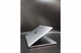 Apple MacBook Pro 13″ 2020 M1 512 GB Space Gray 90% akku - 12 HÓ GARANCIA