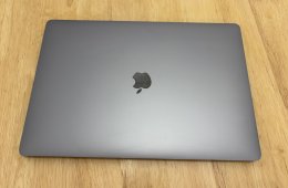 MacBook Pro 16” (2019) – Intel Core i7 / 16 GB RAM / 512 GB SSD