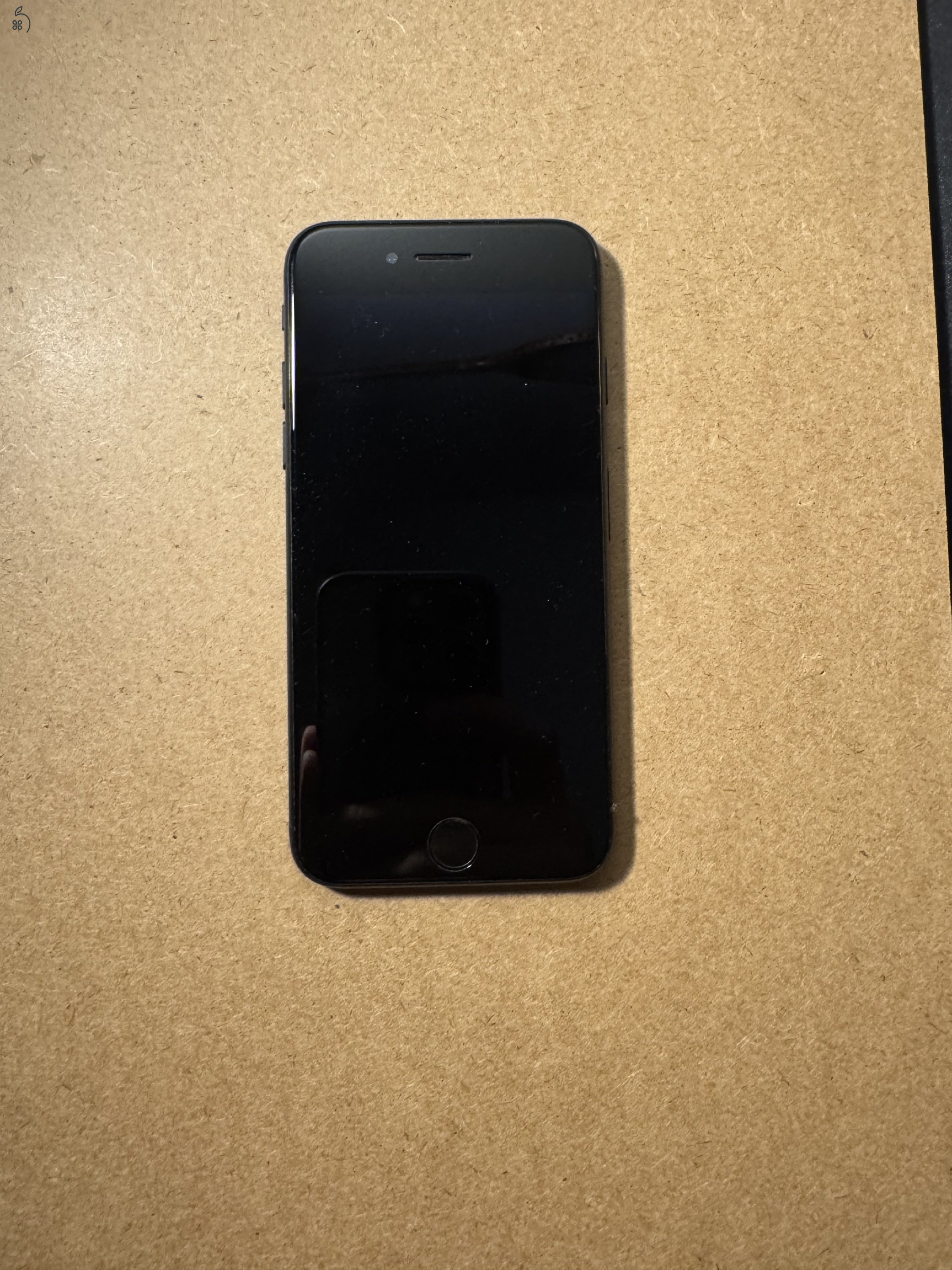 Apple iPhone 7, Fekete, 32GB, 100% akkumulátor