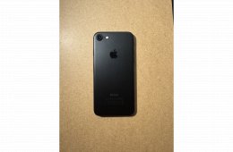Apple iPhone 7, Fekete, 32GB, 100% akkumulátor