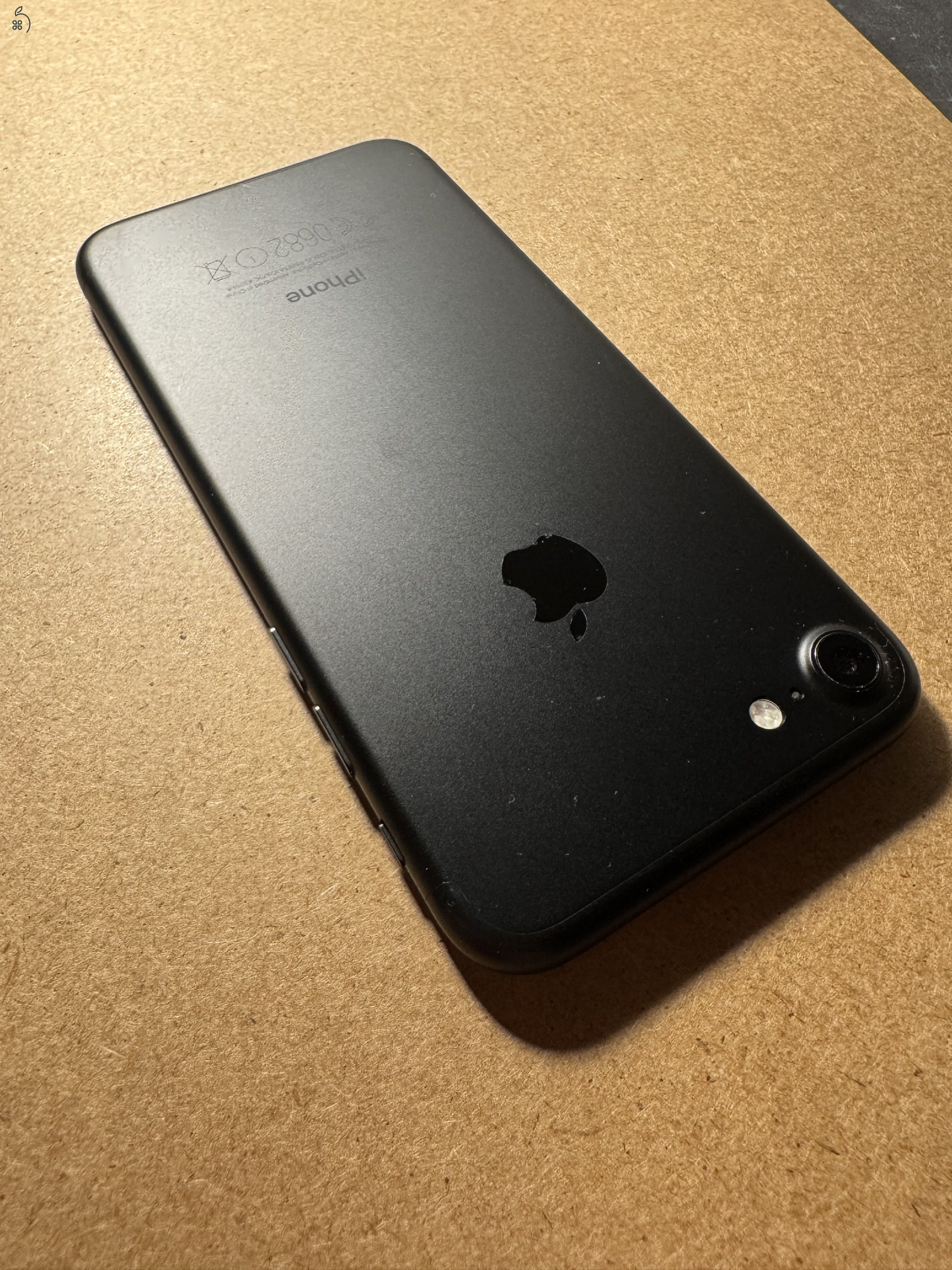 Apple iPhone 7, Fekete, 32GB, 100% akkumulátor