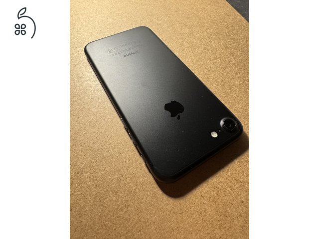Apple iPhone 7, Fekete, 32GB, 100% akkumulátor