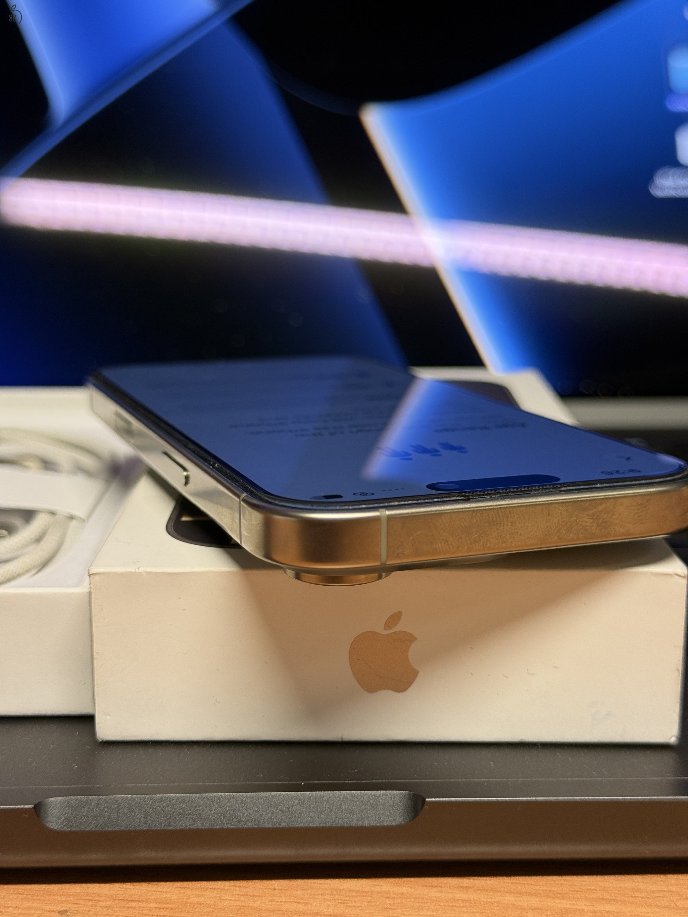 Újszerű Iphone 16 Pro 256GB Natural Titanium 87% Független