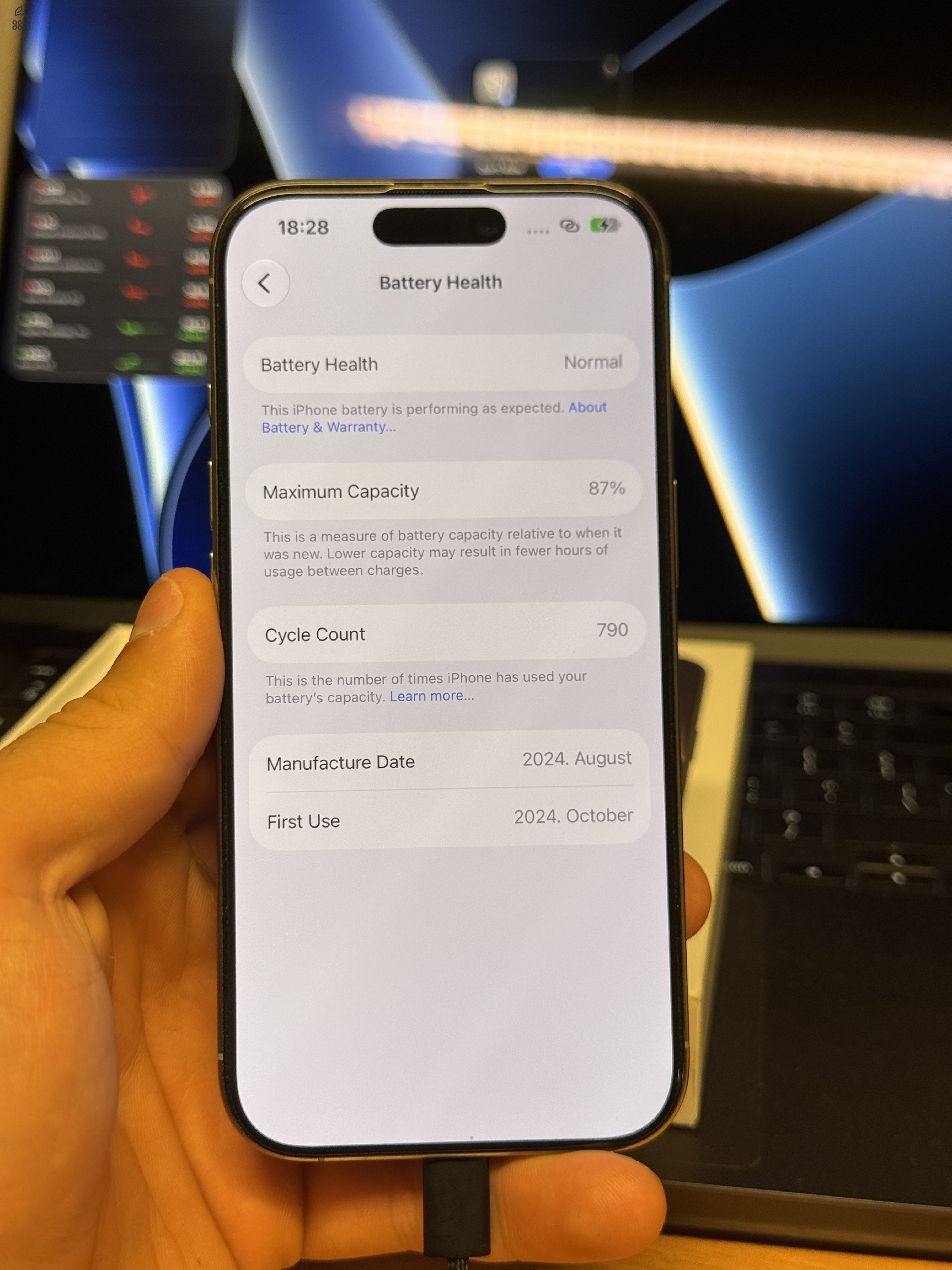 Újszerű Iphone 16 Pro 256GB Natural Titanium 87% Független