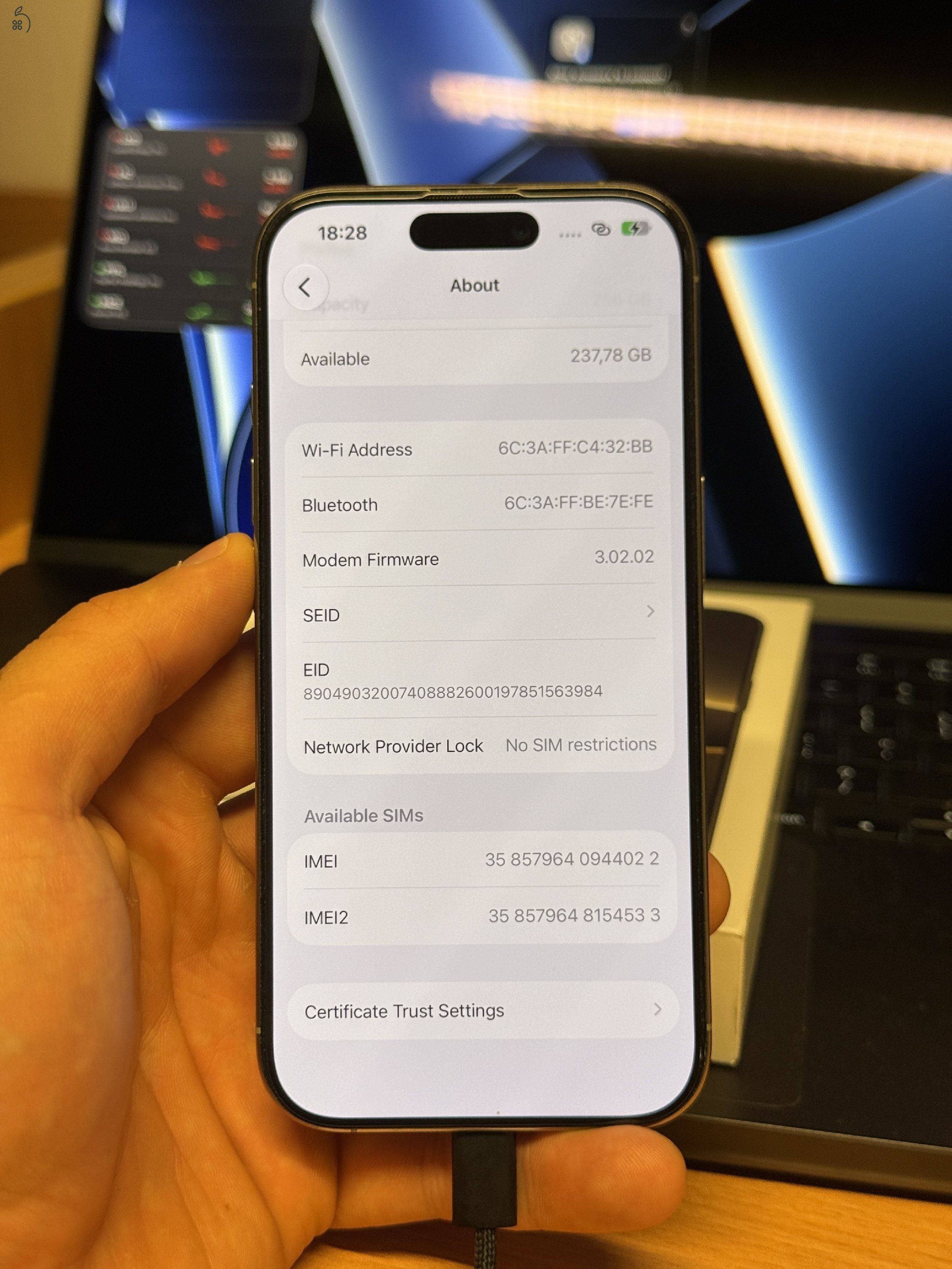 Újszerű Iphone 16 Pro 256GB Natural Titanium 87% Független