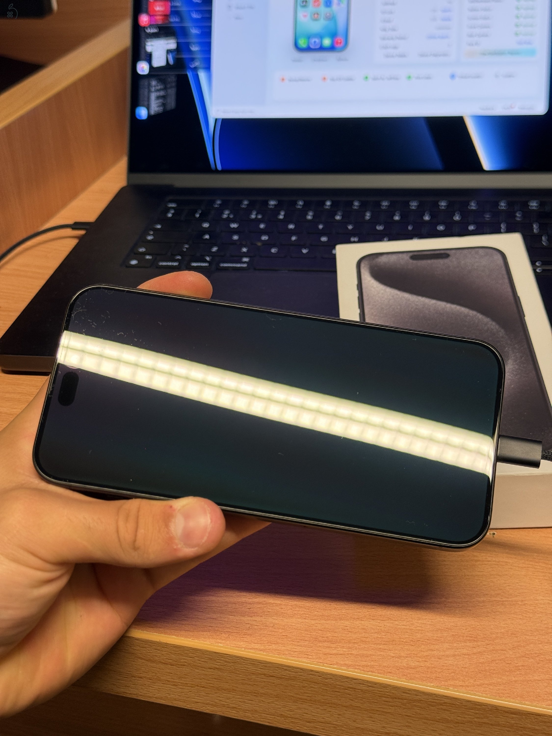 Újszerű Iphone 15 Pro Max 512GB 87% Black Titanium