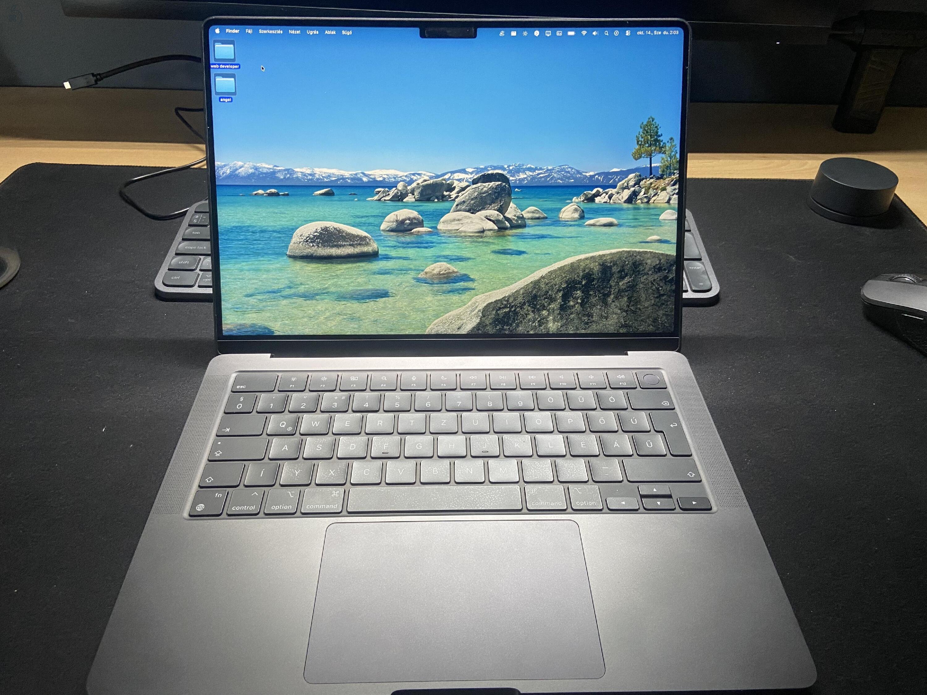 Macbook Pro 14,2