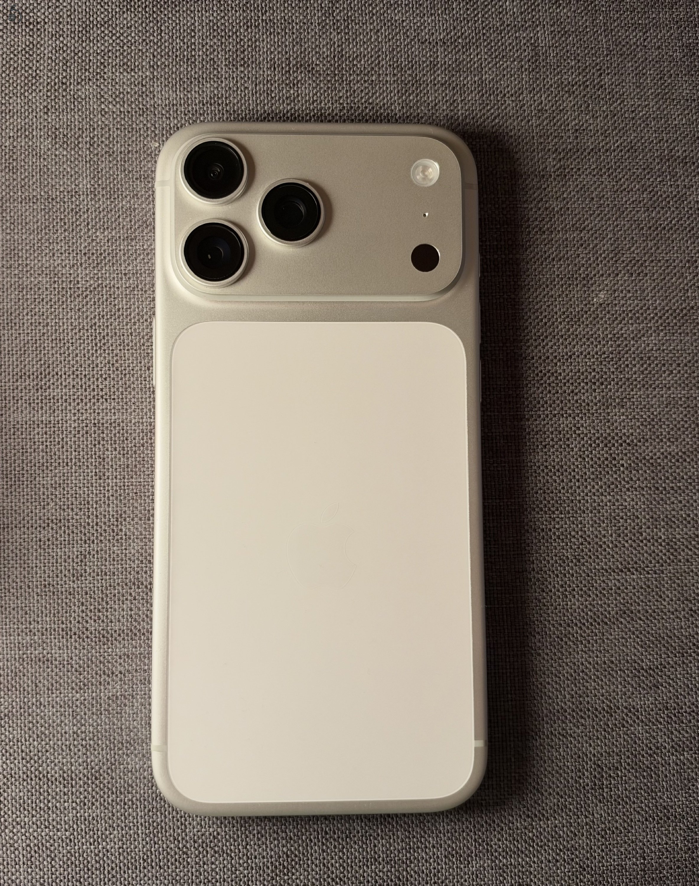 iPhone 17 Pro Max Ezüst 512 GB gyári független