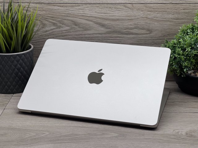 MacBook Air 2022 M2 13″ 256GB 2 ÉV Garanciával Számlával