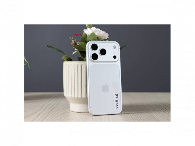 Újszerű iPhone 17 Pro 256GB Silver US-8744