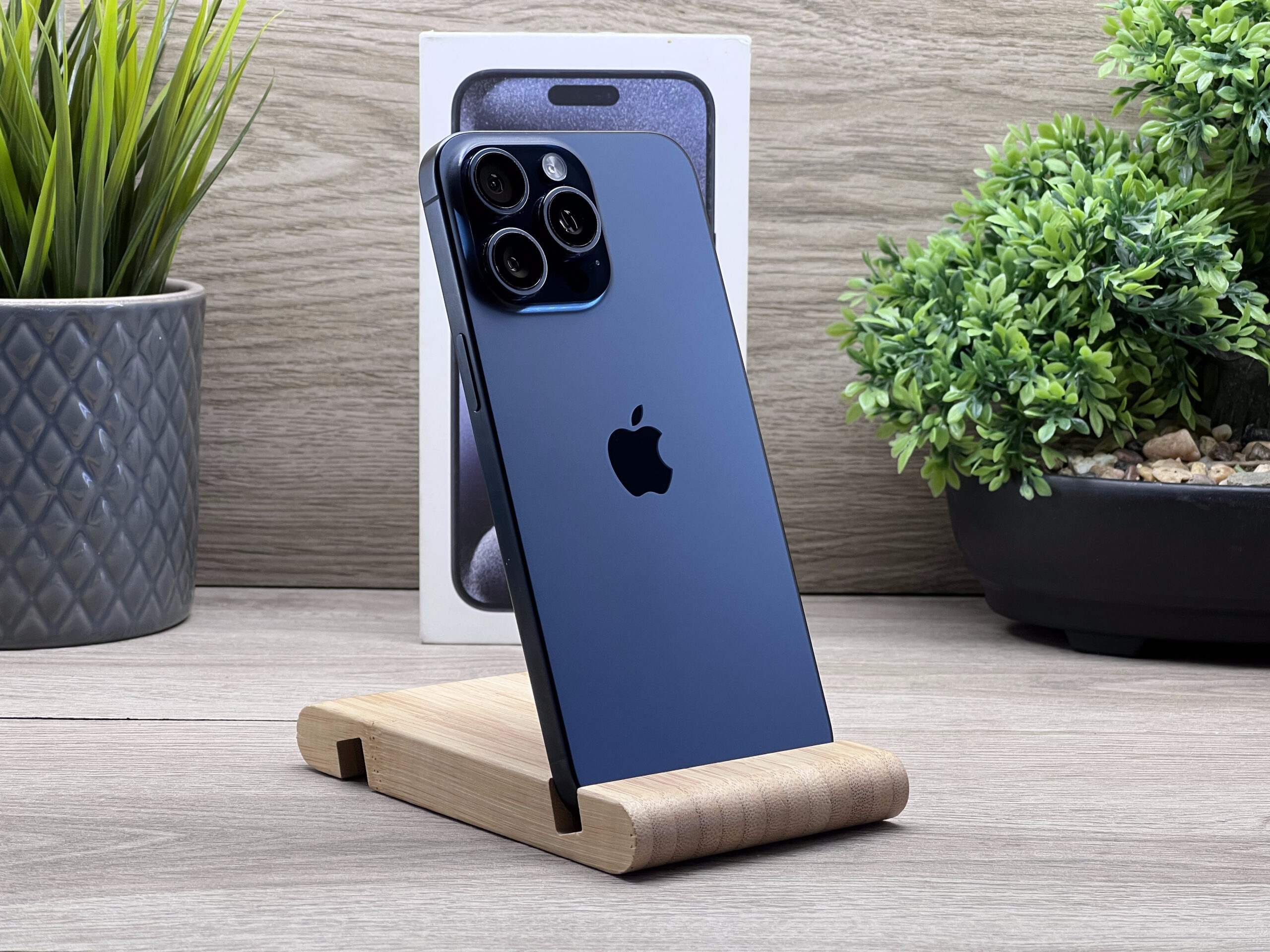 iPhone 15 Pro Max Blue Titanium 256GB 2 ÉV Garanciával Számlával Aksi 100%