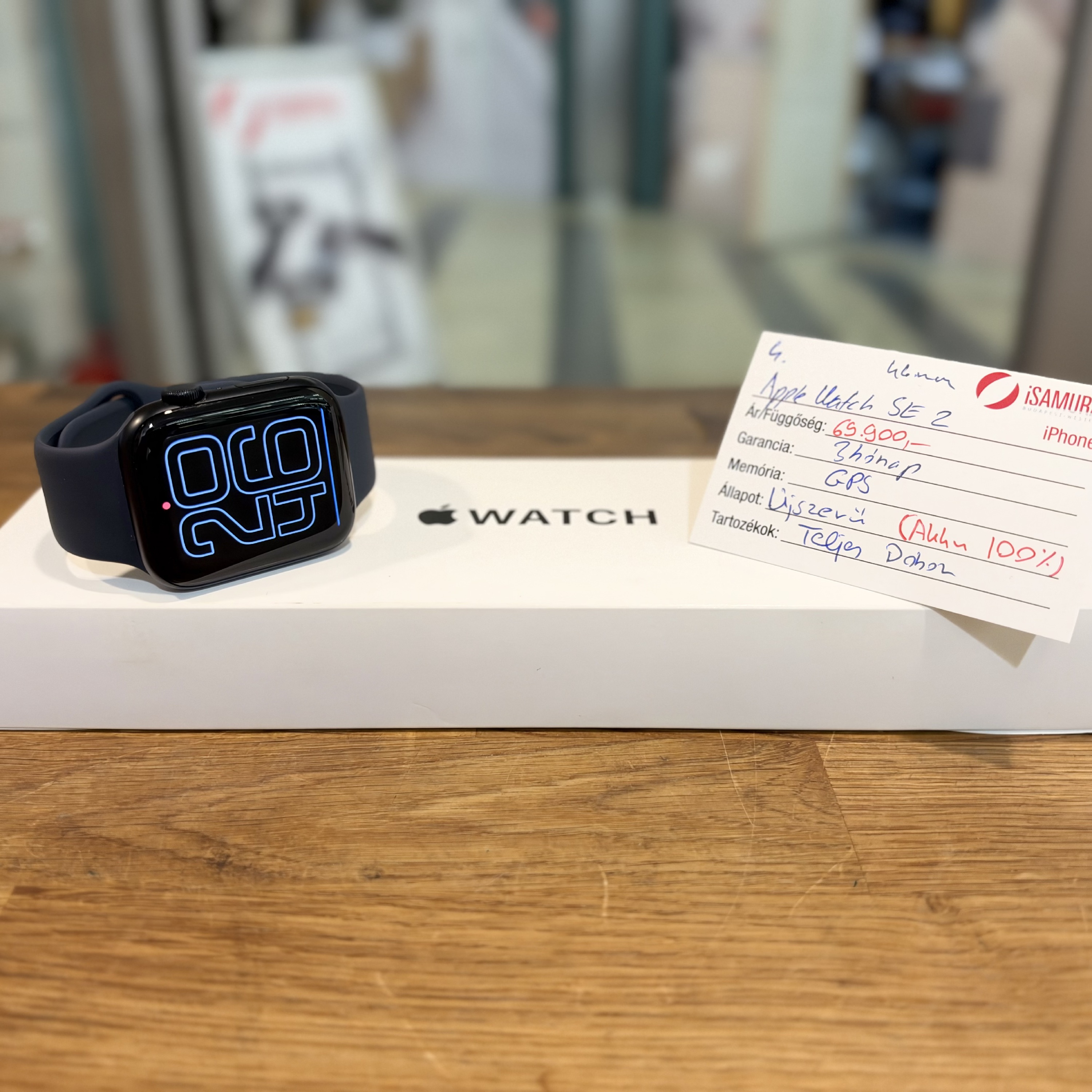 Apple Watch SE - 2nd gen. - 44 mm - GPS - Fekete - Akku 100% (4.)