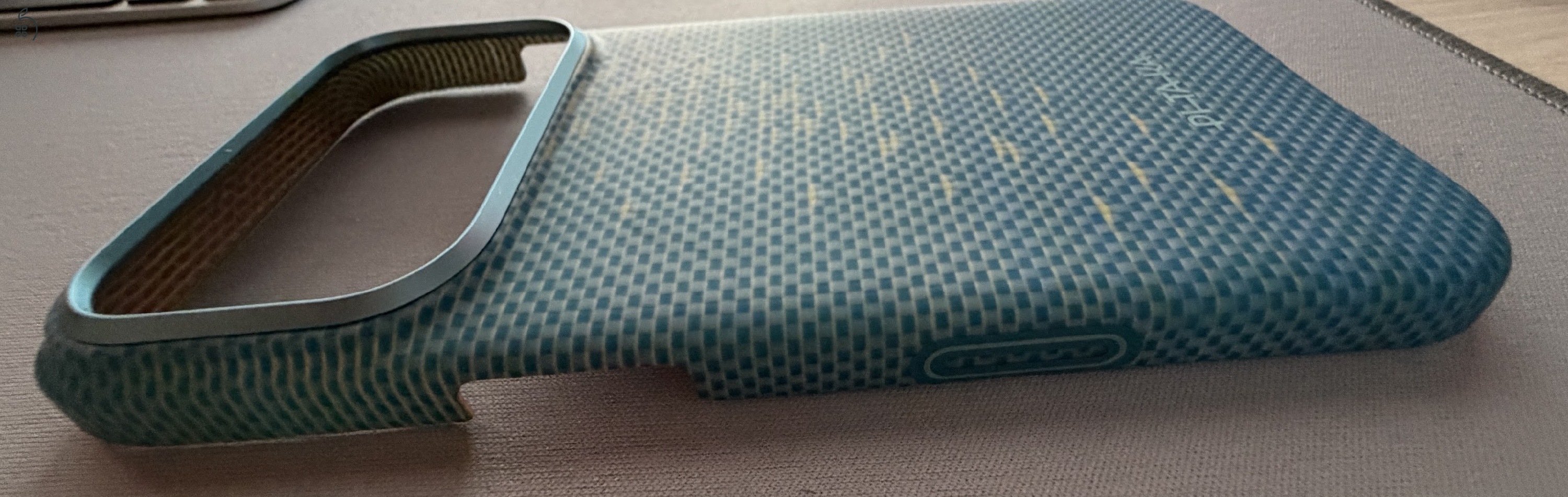 Pitaka Ultra-Slim Lucid Blue tok iPhone 17 Pro-hoz