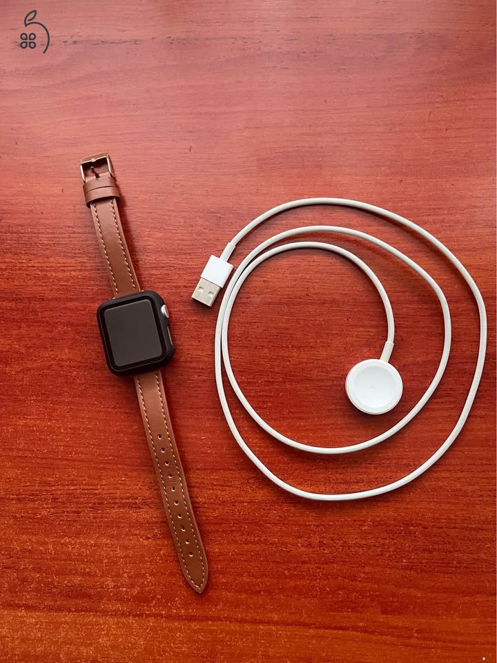 Apple Watch eredeti óra! 3-as széria! Új vedőtokkal és bőr új szíjjal!