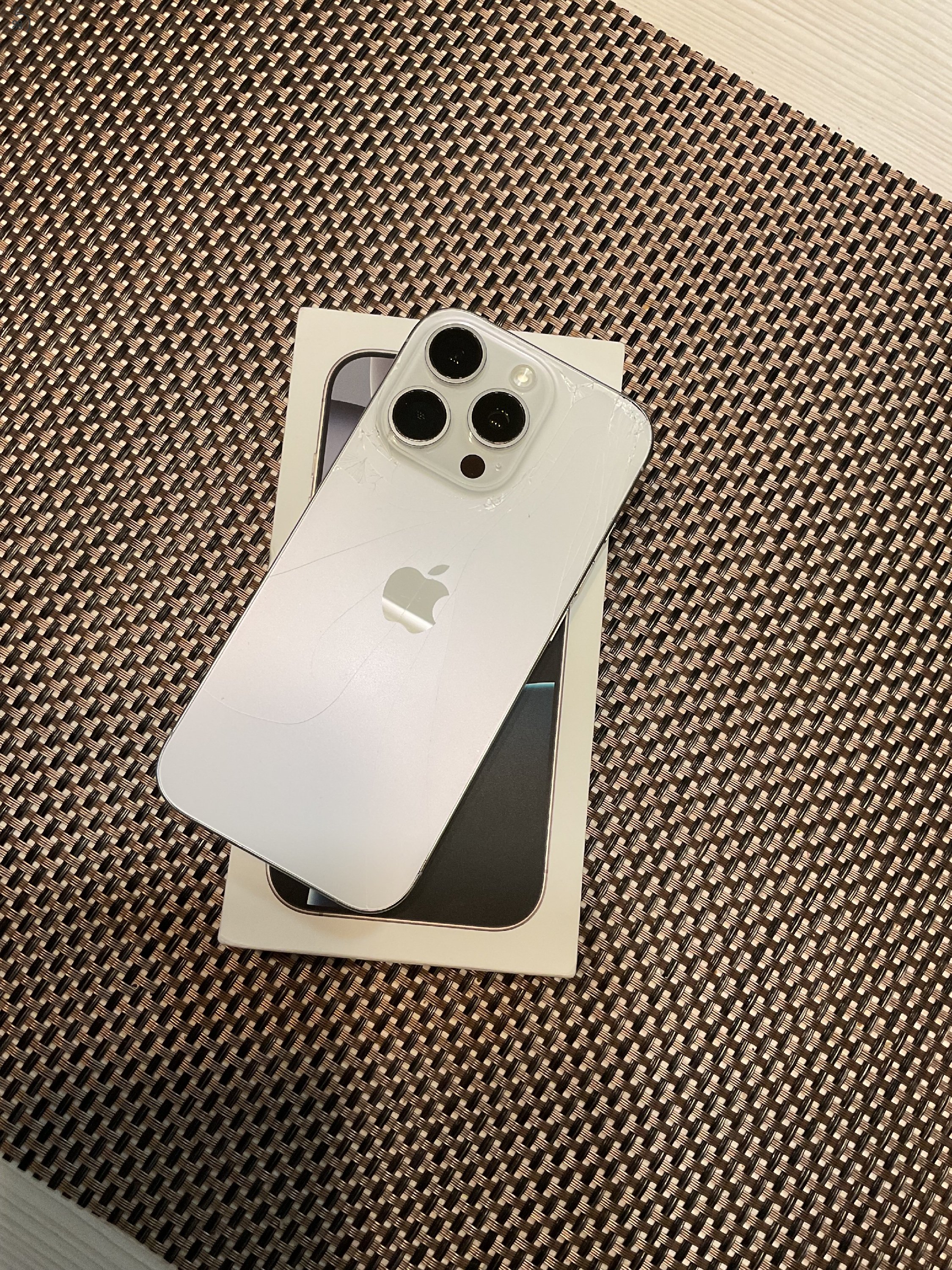 Eladó Apple Iphone 16 Pro 128gb