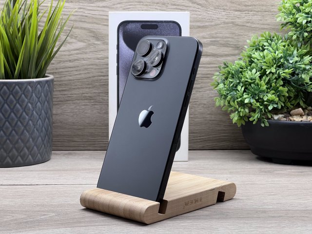Hibátlan iPhone 15 Pro Max Black Titanium 256GB 2 ÉV Garanciával Számlával Aksi 100%