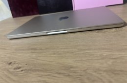 Macbook Air M2 - Starlight