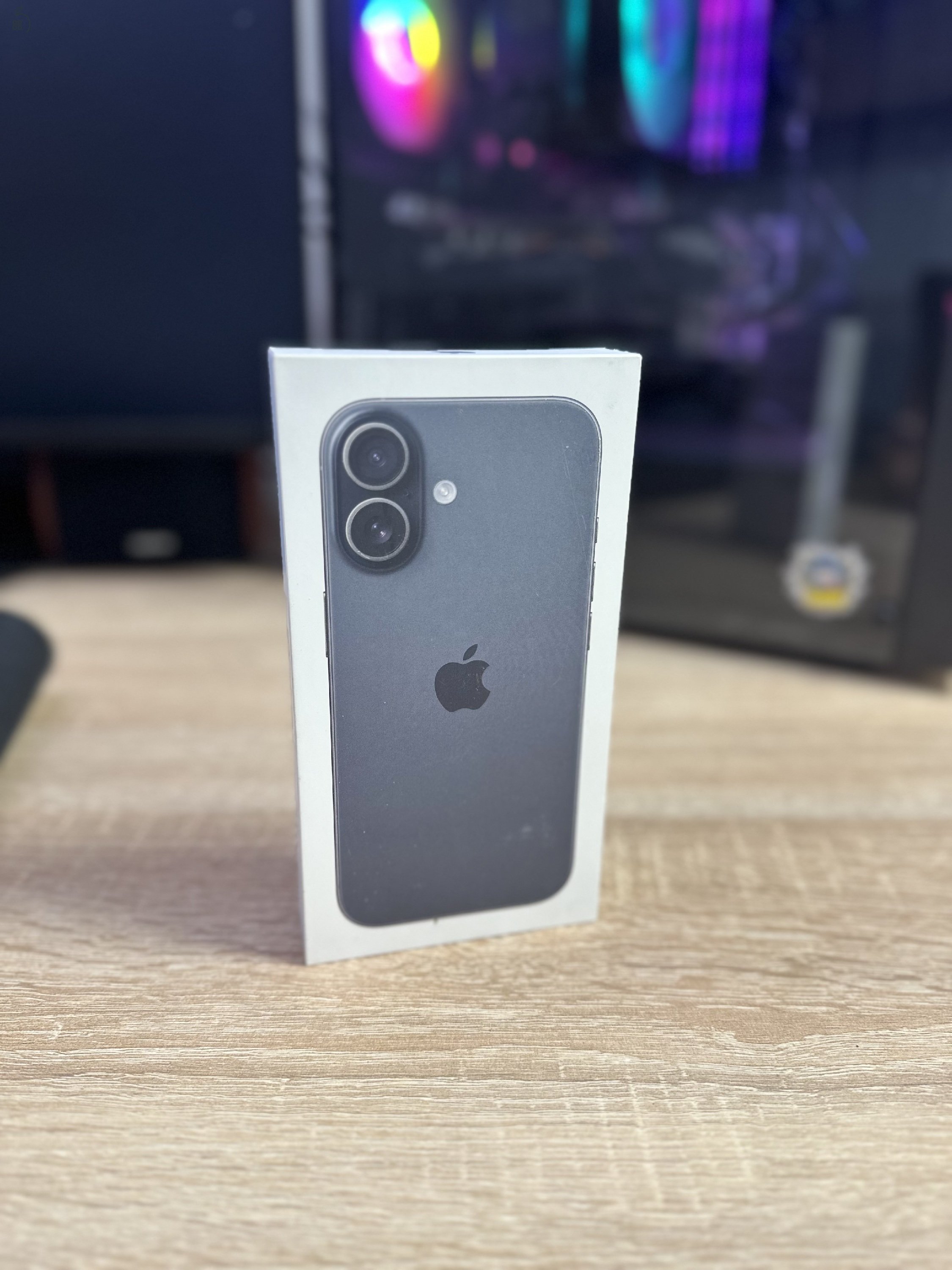 Apple iPhone 17 256 GB, fekete, bontatlan, aktiválatlan