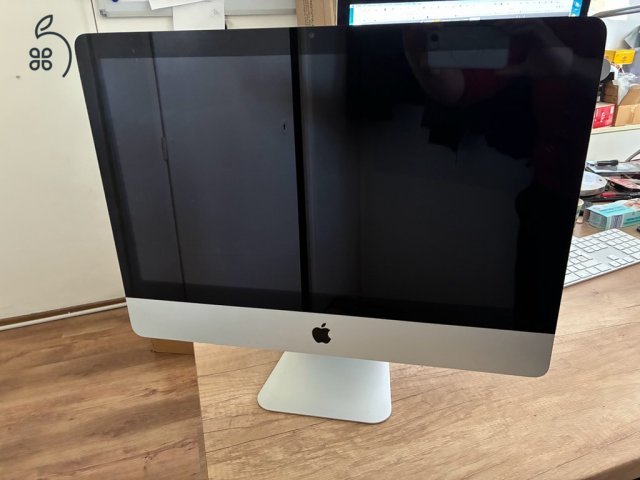 iMac 21,5 8 GB ram, 128 GB SSD ﻿MB950LL/A