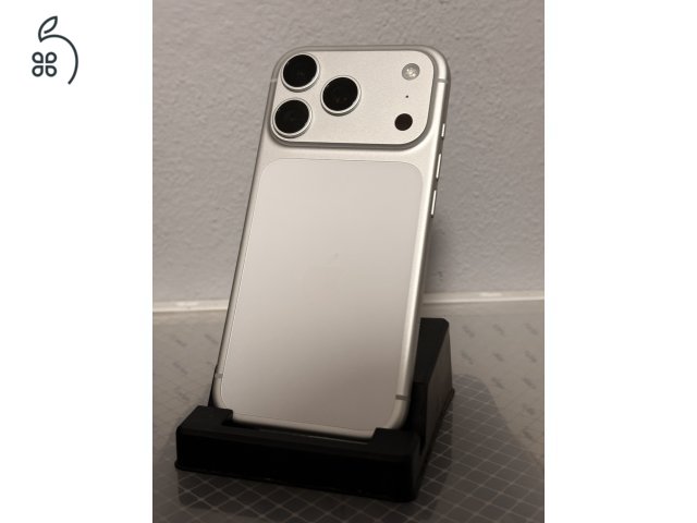 Kiváló állapotú iPhone 17 Pro 256GB (Ezüst) – 96% Akku + Gyári Apple tok!