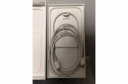 Kiváló állapotú iPhone 17 Pro 256GB (Ezüst) – 96% Akku + Gyári Apple tok!