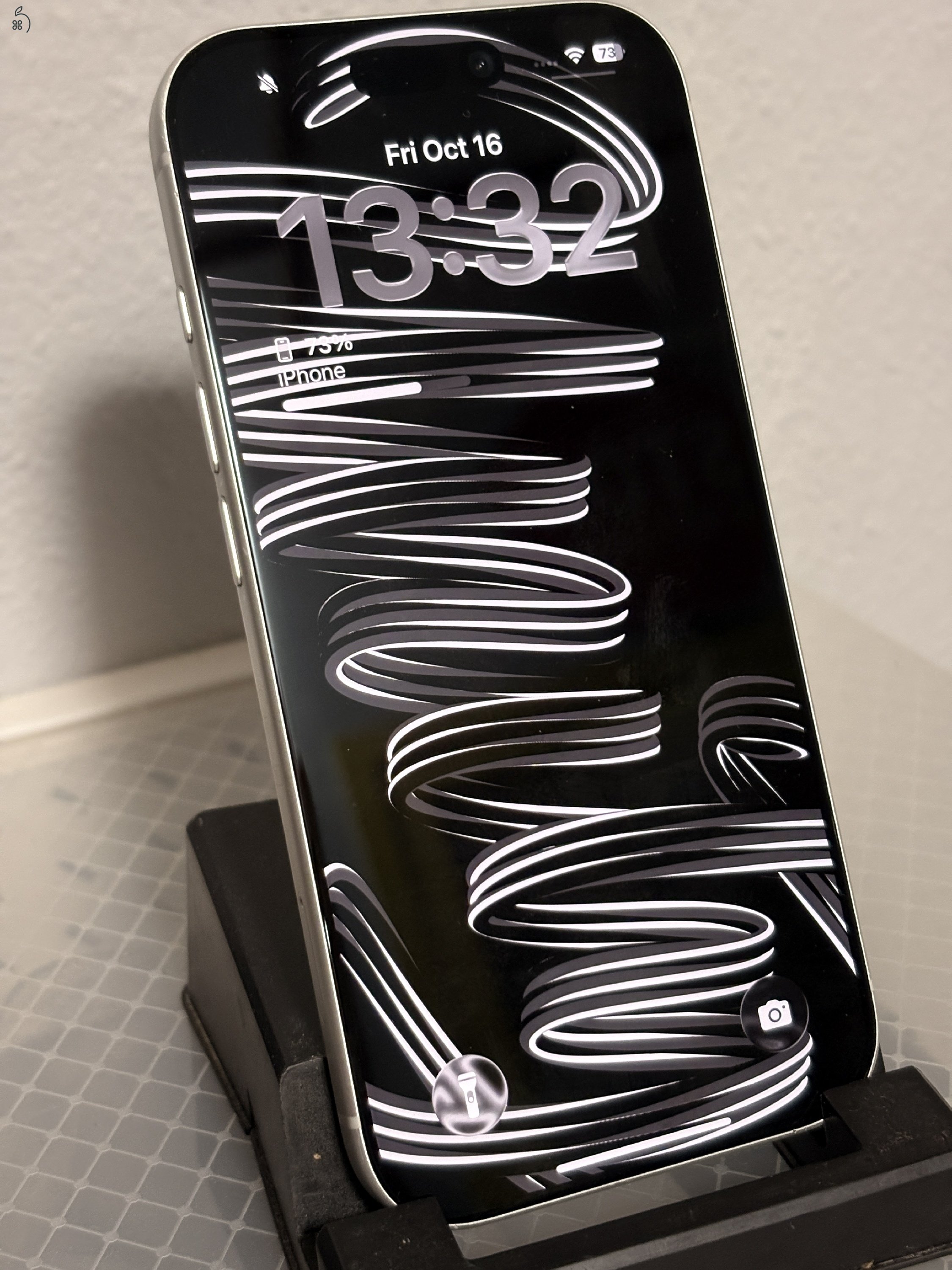 Kiváló állapotú iPhone 17 Pro 256GB (Ezüst) – 96% Akku + Gyári Apple tok!