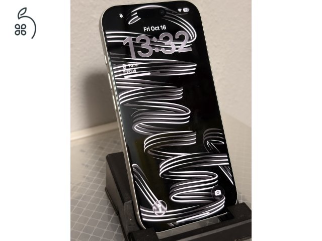 Kiváló állapotú iPhone 17 Pro 256GB (Ezüst) – 96% Akku + Gyári Apple tok!
