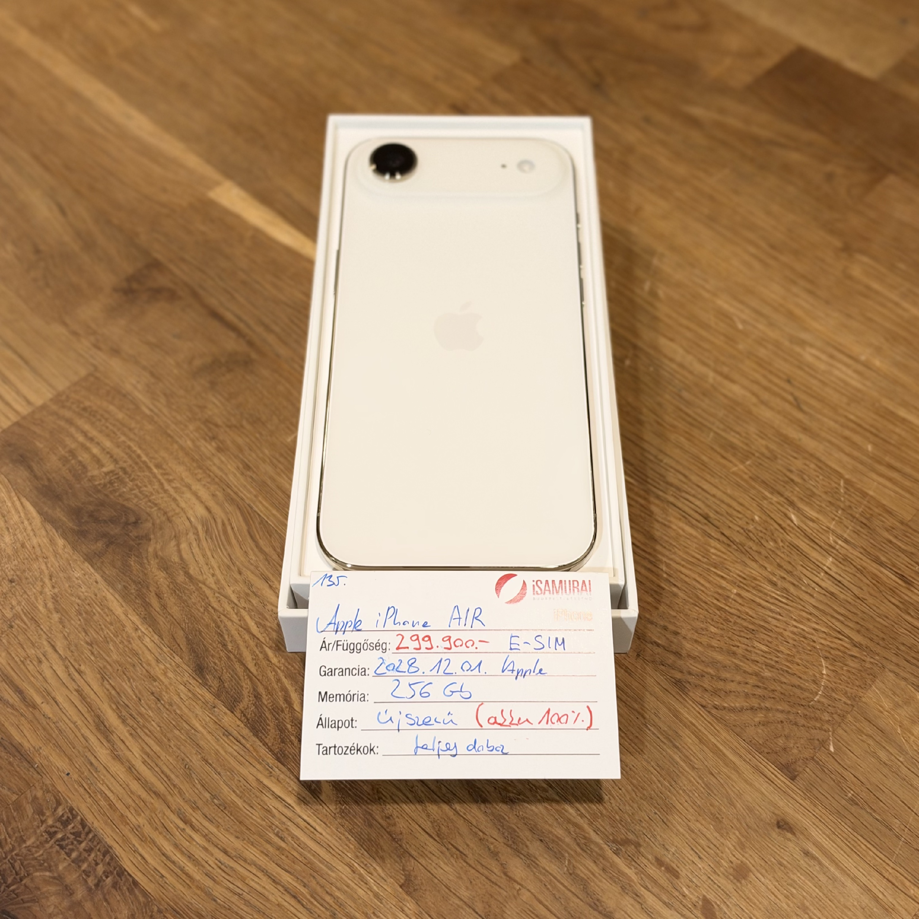Apple iPhone Air - 256 GB - Gold - Akku 100% - Újszerű - 2028.12. Apple (135.)