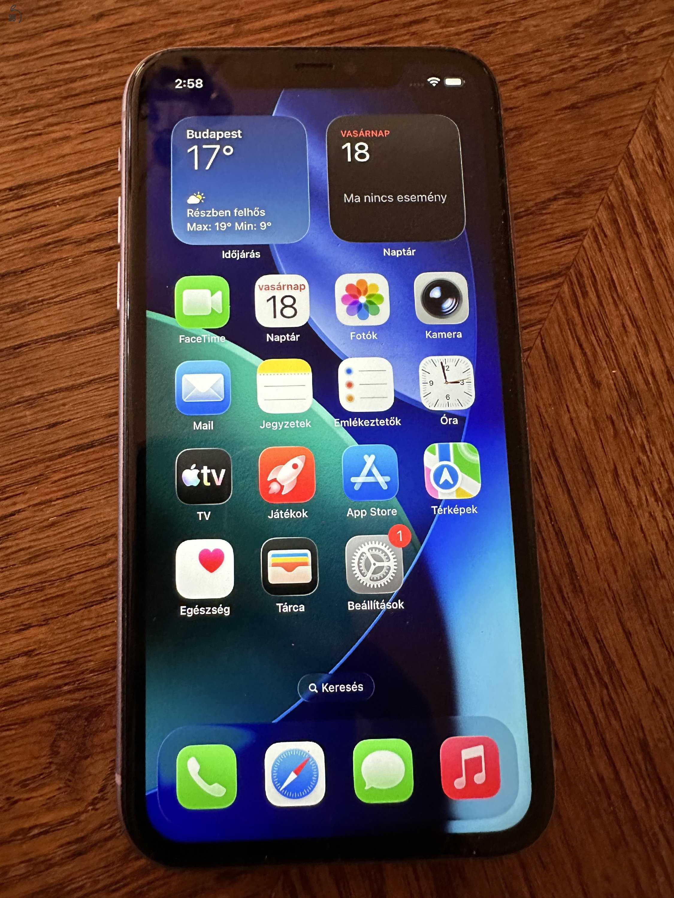 IPHONE 11 64GB Teljesen Gyári első tulajtól