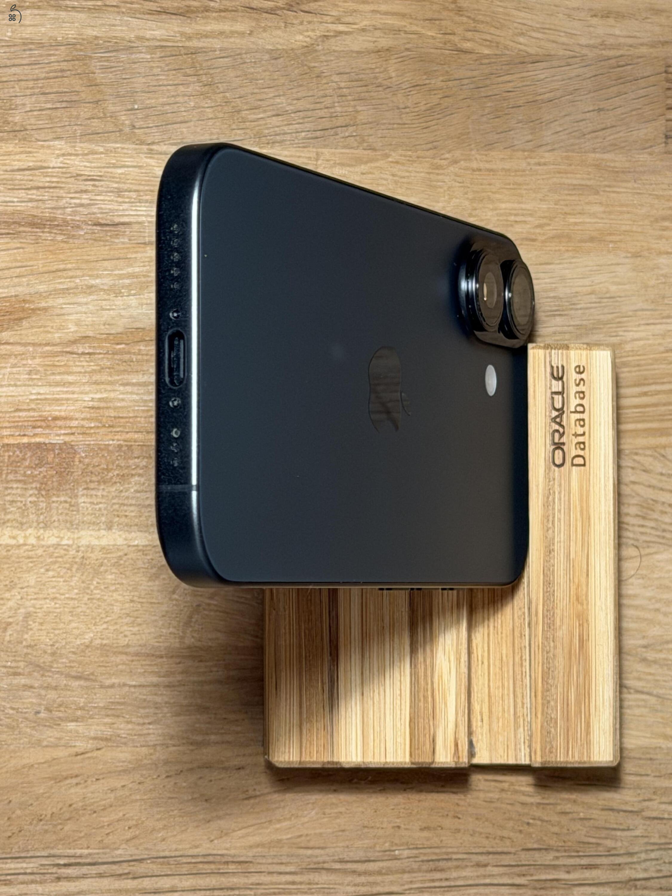 iPhone 17 256 GB 100% Akku + Spigen NanoPop MagFit tok