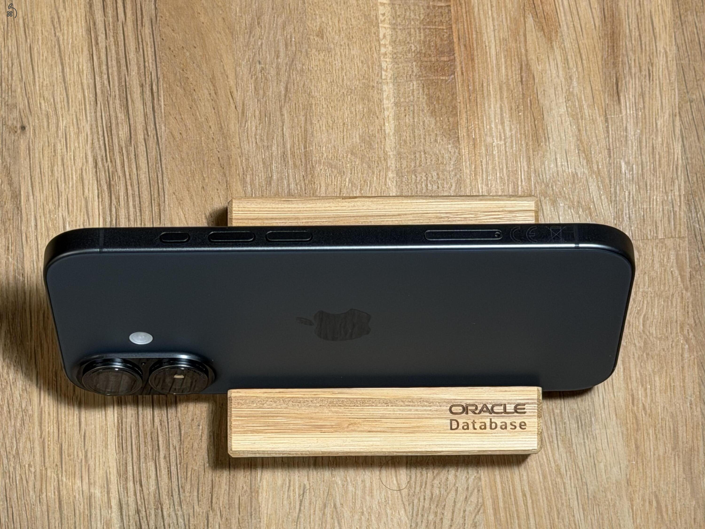 iPhone 17 256 GB 100% Akku + Spigen NanoPop MagFit tok
