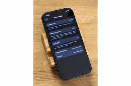 iPhone 17 256 GB 100% Akku + Spigen NanoPop MagFit tok