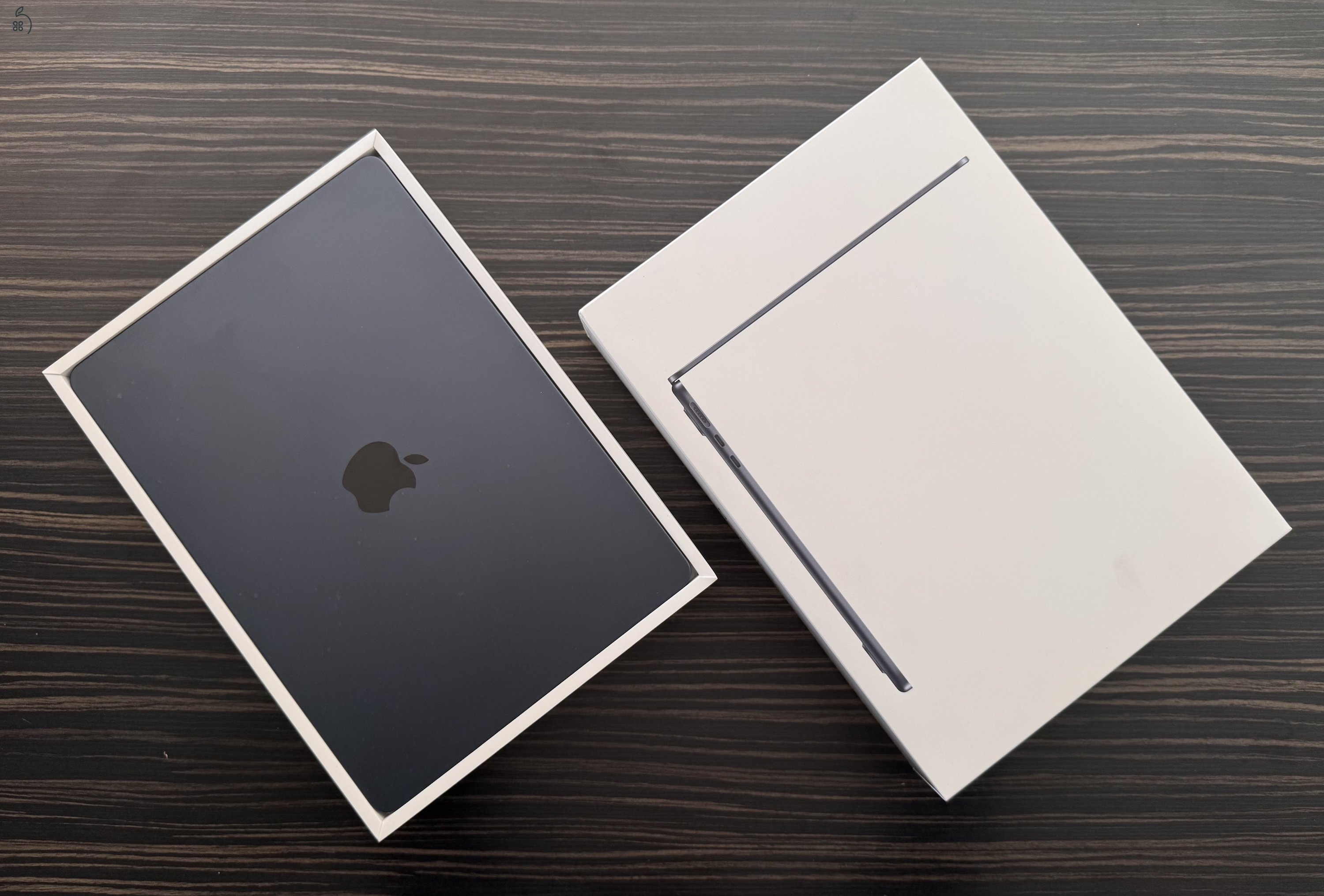 MacBook Air 13,6″ (M2, 2022) – 16 GB RAM / 256 GB SSD – 2025-ben vásárolt, számlával