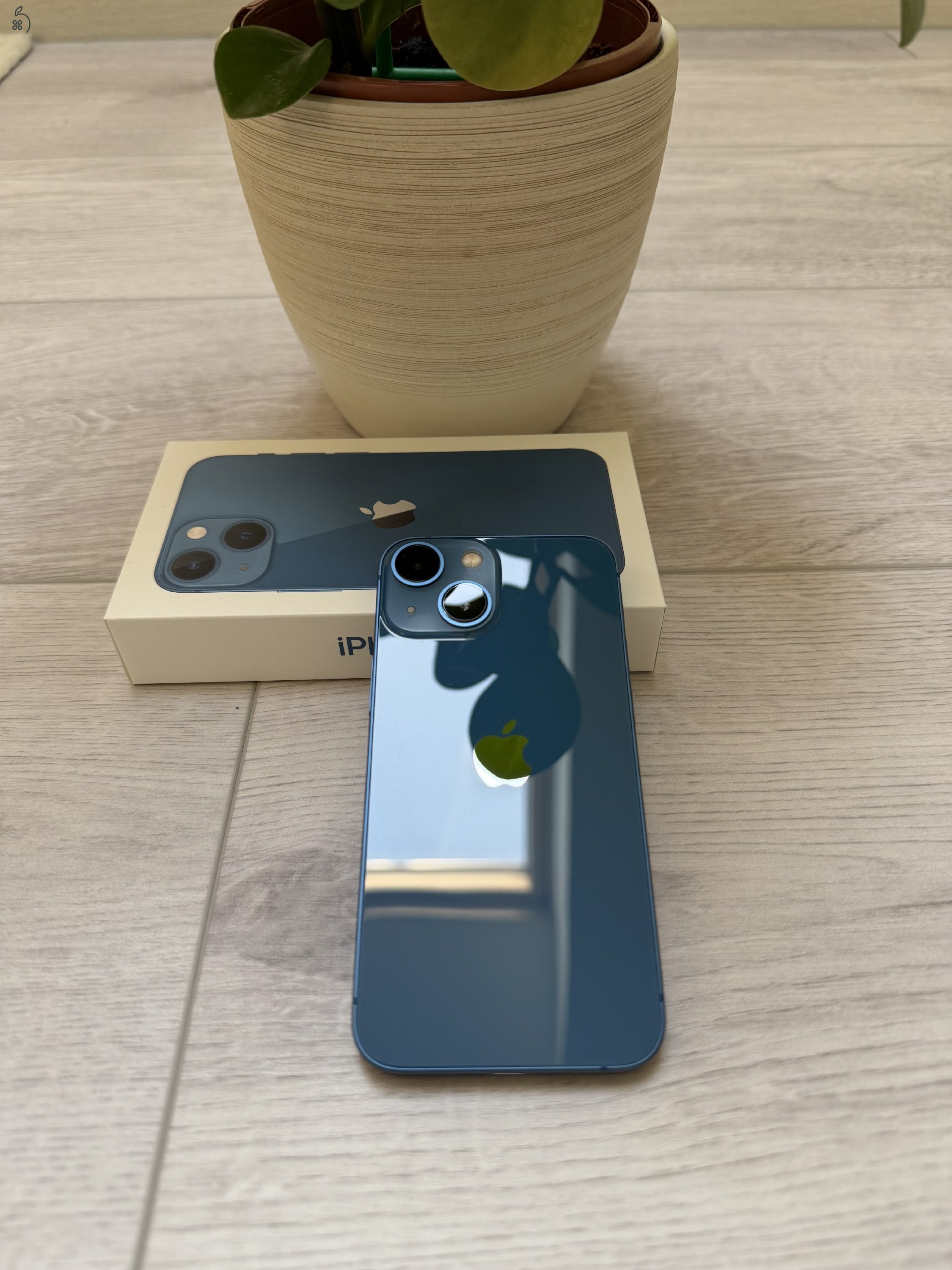 Eladó kék Apple iPhone 13 mini 128 GB – független, megkímélt állapotban