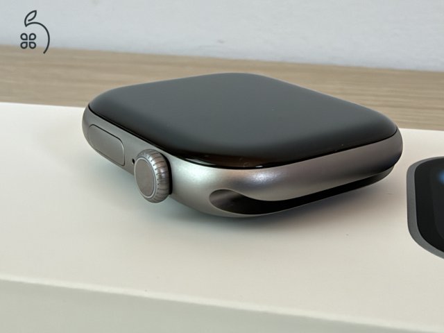 Apple Watch Series 11 GPS, 46mm, Space Gray - újszerű