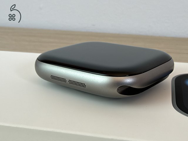Apple Watch Series 11 GPS, 46mm, Space Gray - újszerű