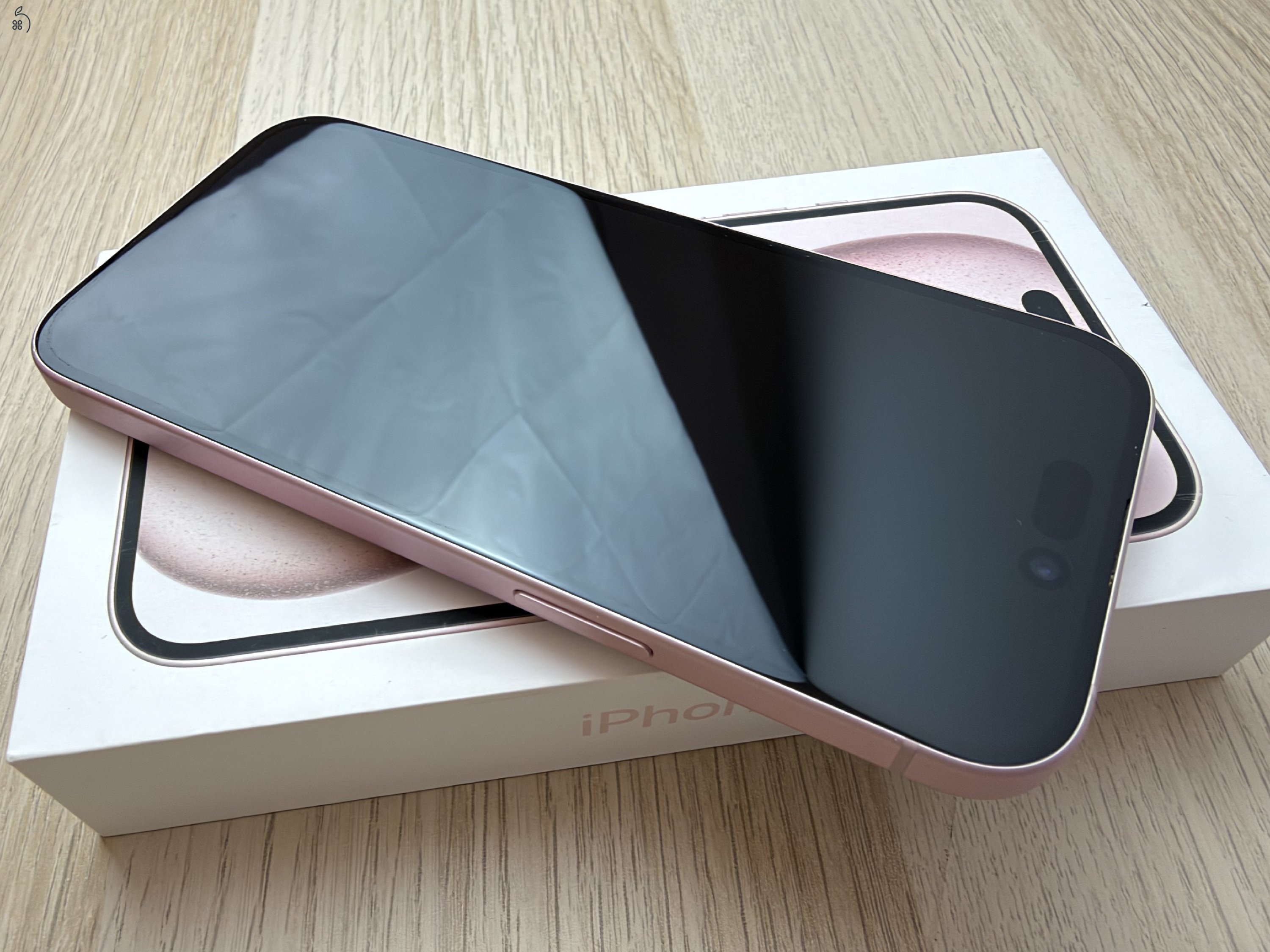 iPhone 15, 128GB, rózsaszín, iOS 18! - sérülés és karcmentes!