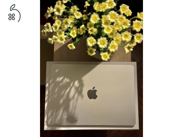 M2 Starlight 8GB RAM 256GB SSD MacBook Air 13,6