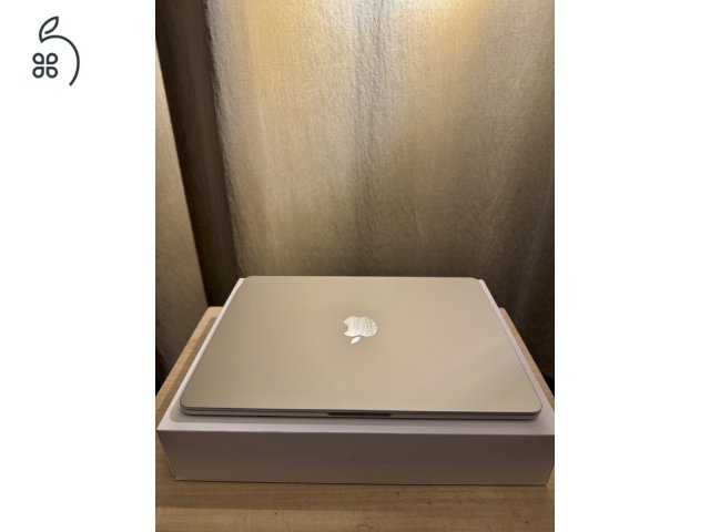 M2 Starlight 8GB RAM 256GB SSD MacBook Air 13,6