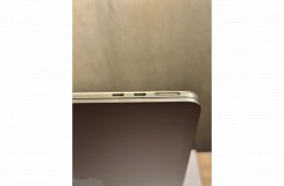 M2 Starlight 8GB RAM 256GB SSD MacBook Air 13,6