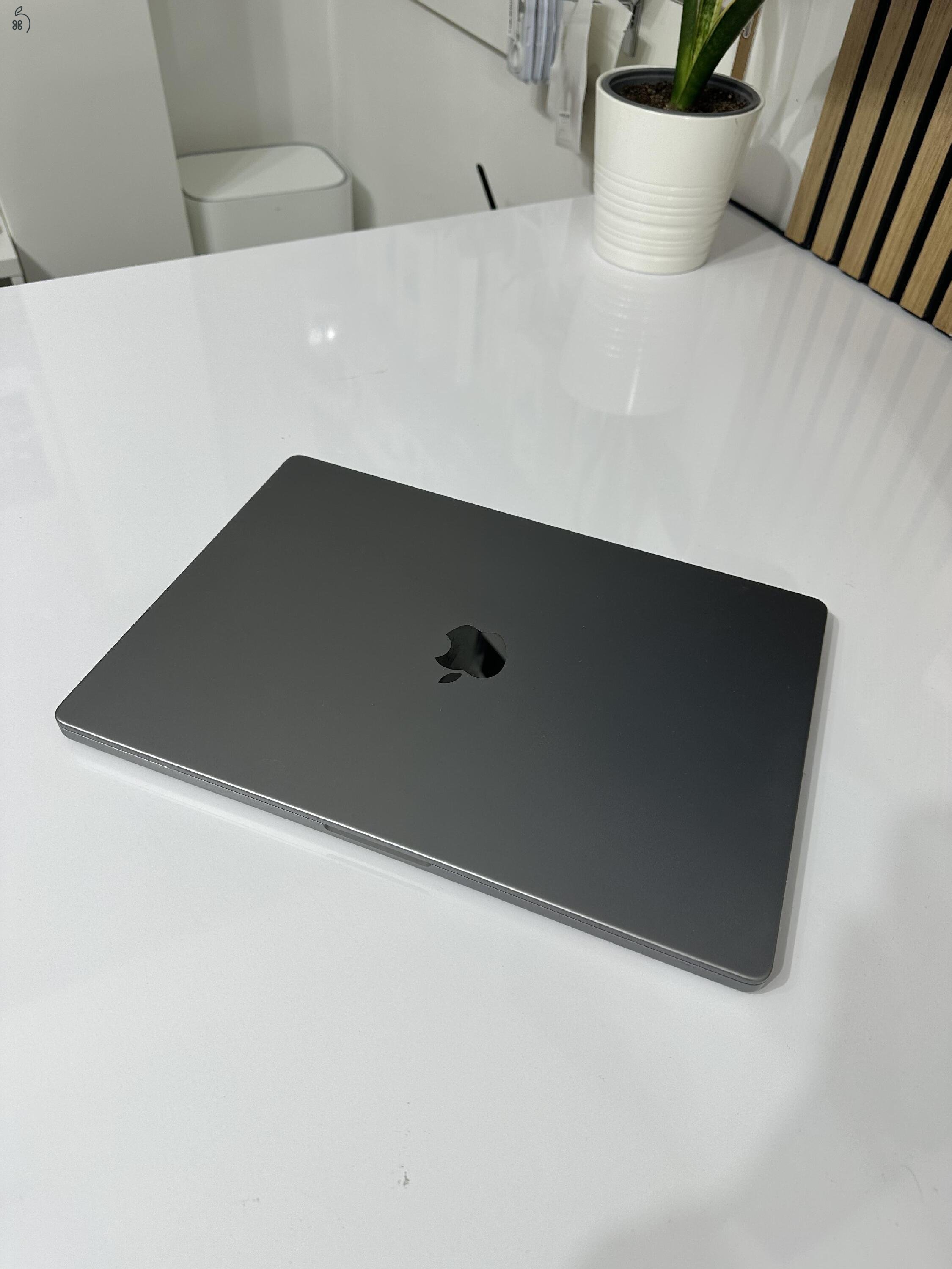 MacBook Pro 16
