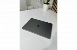 MacBook Pro 16