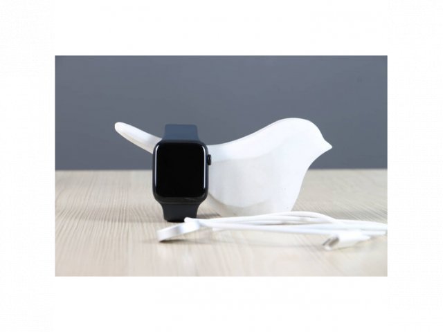 Használt Apple Watch SE 3 44mm CELL asztrofekete A US-8749