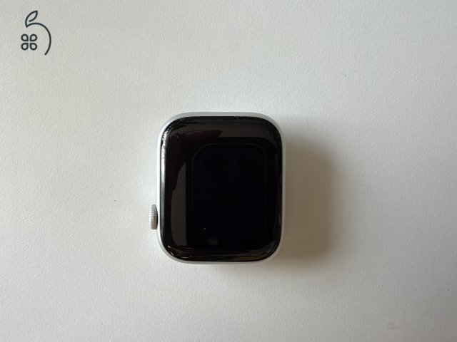 Eladó Apple Watch S9 45 mm GPS – szép állapotban