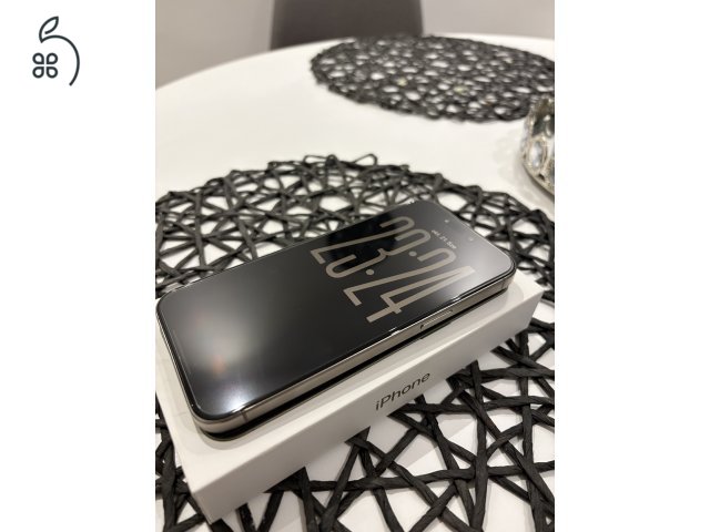 Eladó iPhone 15 Pro Max 256 GB natúr titán színben